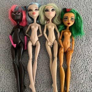 4 Monster High defective / haircut doll bundle.